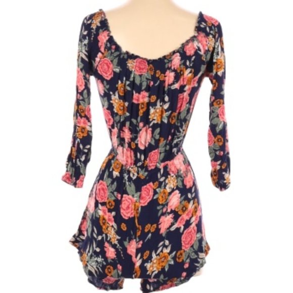 No Comment Women's Floral Romper Size Small Junior - Trendy Summer Outfit - Picture 1 of 2